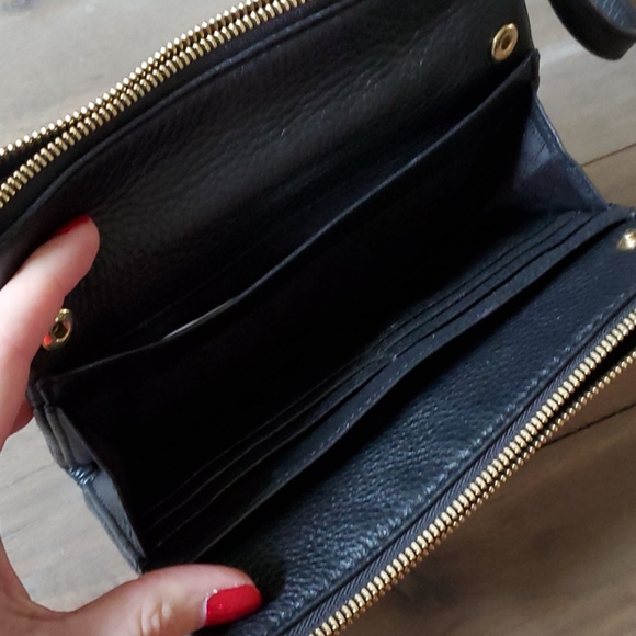 Michael Kors Fulton  Pebbled Leather Crossbody - Picture 4 of 8